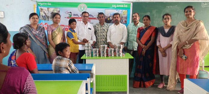 Disabled people should grow up with self-confidence: MEO Chander