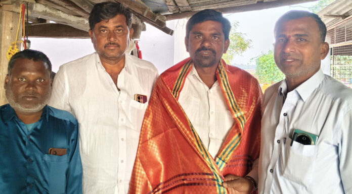 Former MPP honours Edlapalli Sarpanch Jangidi Srinivas