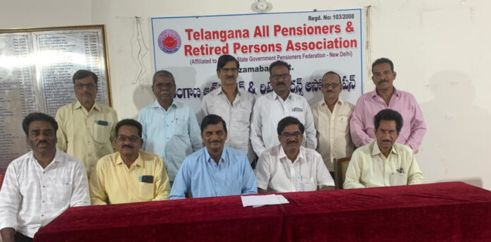 పెన్షనర్ల పట్ల ప్రభుత్వ నిర్లక్ష్యం తగదు