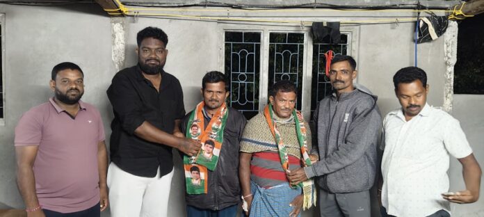 కాంగ్రెస్ పార్టీలో చేరిన బీఆర్ఎస్ నాయుకులు