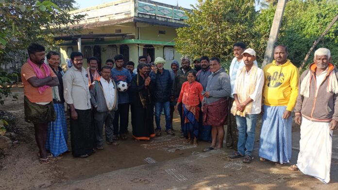 ప్రచారంలో దూసుకుపోతున్న పెద్దతూండ్ల సర్పంచ్ బీఆర్ఎస్ అభ్యర్థి మందపెల్లి శ్రీధర్