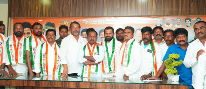 బీఆర్ఎస్ నుంచి కాంగ్రెస్ లో చేరిక