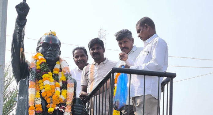 అంబేద్కర్ ఆశయాలను కొనసాగిద్దాం: వ్యాకాస