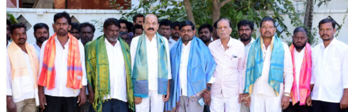 మాలపాడు నూతన సర్పంచ్ కు ఎమ్మెల్యే చింతా ప్రభాకర్ సన్మానం