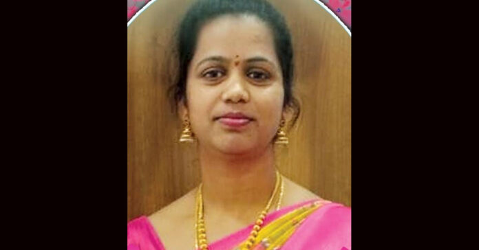 అత్తింటి వేధింపులకు వివాహిత ఆత్మహత్య