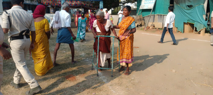 స్వల్ప సంఘటనలు మినహా.. ప్రశాంతంగా ముగిసిన పోలింగ్