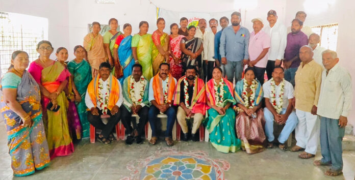 పోనకల్ సర్పంచ్, వార్డు సభ్యులకు ఘన సన్మానం