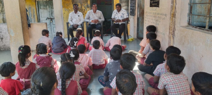 గెలిచిన మొదటి రోజే సమస్యలపై దృష్టి పెట్టిన సర్పంచ్