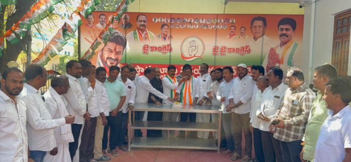 పీవీఆర్ భవన్లో సోనియా గాంధీ జన్మదిన వేడుకలు