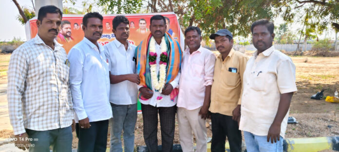 ఉపసర్పంచ్ కు ఘన సన్మానం