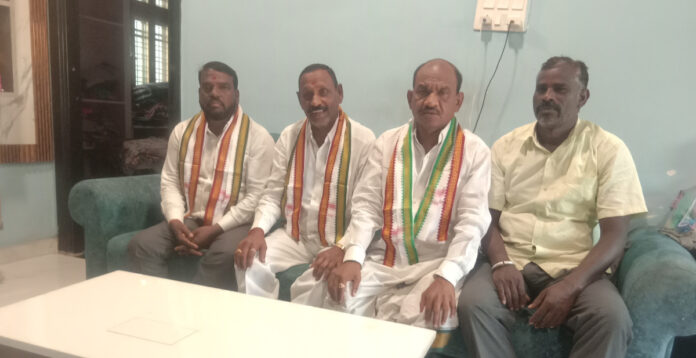 కాంగ్రెస్ సర్పంచ్ అభ్యర్థులకే మద్దతు ఇవ్వండి