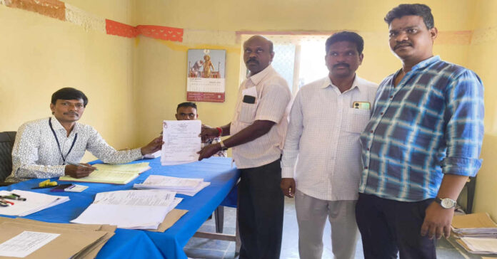 తాడిచెర్ల సర్పంచ్ అభ్యర్థిగా తాండ్ర మల్లేష్ నామినేషన్