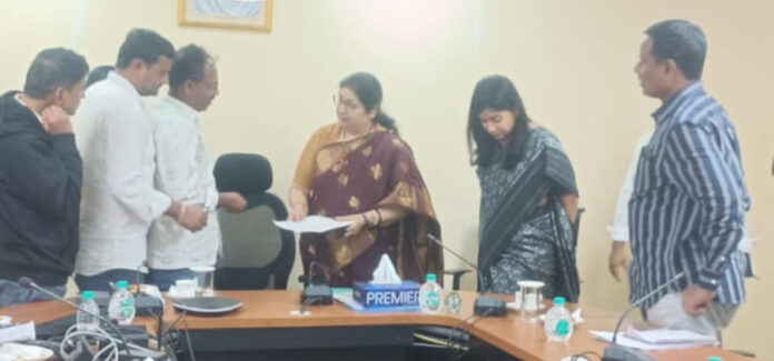 వర్కర్ టూ ఓనర్ పథకం పూర్తి చేసి పవర్లూమ్ కార్మికులకు అందించాలి