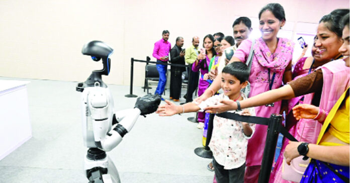 గ్లోబల్ సమ్మిట్ ఓపెన్డేకు భారీ సంఖ్యలో సందర్శకులు