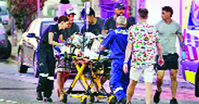 సిడ్నీ బీచ్లో ఉగ్రదాడి