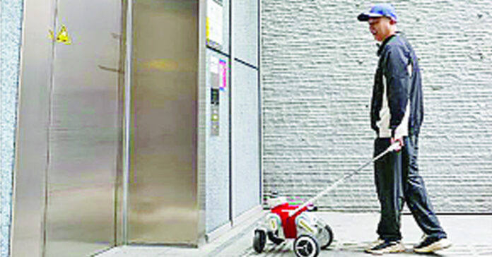 అంధులకు రోబోటిక్ గైడ్ డాగ్