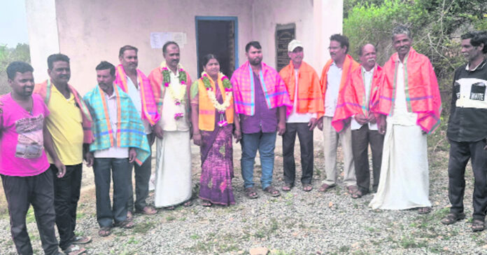 హామీలు.. బాండ్ పేపర్లు