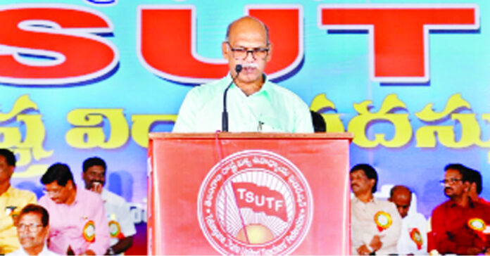 పీఆర్సీ జాప్యం చేస్తే ఉద్యమ కార్యాచరణ