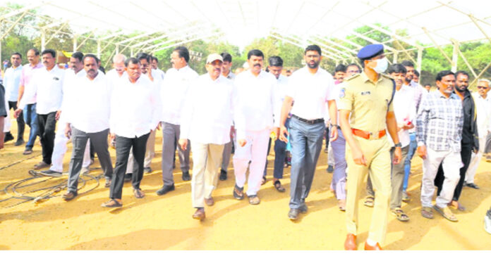 ఎర్త్ సైన్స్ యూనివర్సిటీ దేశంలోనే ప్రత్యేకం