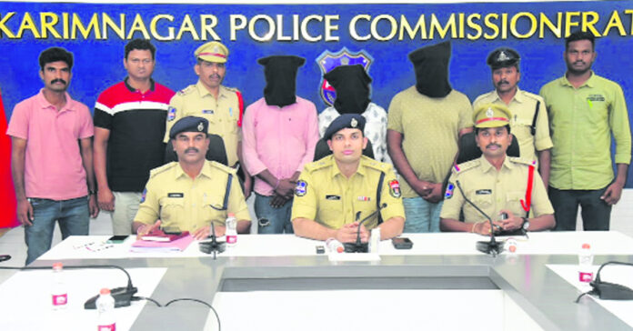 రక్త సంబంధంపై ‘కాసుల’ కత్తి..