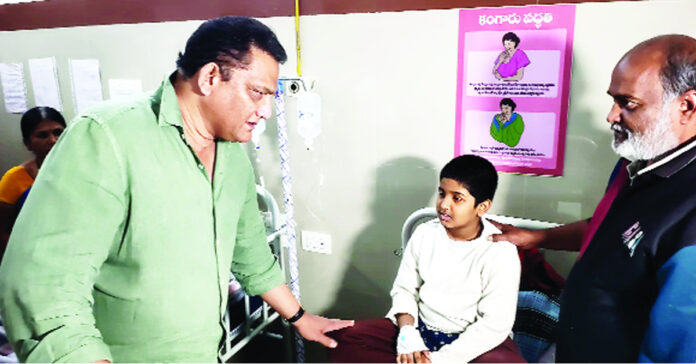 గురుకుల హాస్టల్ డిప్యూటీ వార్డెన్, ప్రిన్సిపాల్, స్టాఫ్నర్స్ సస్పెన్షన్