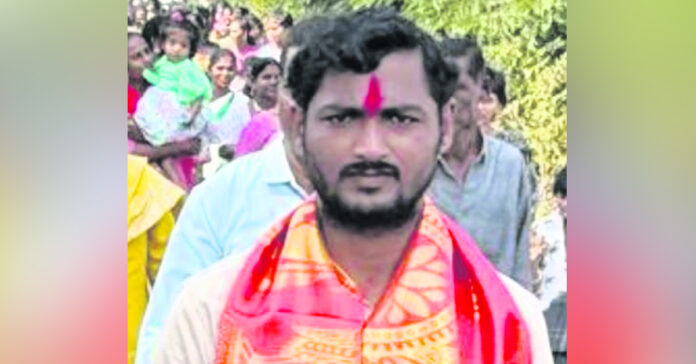 గిరిజన సర్పంచ్పై దాడి