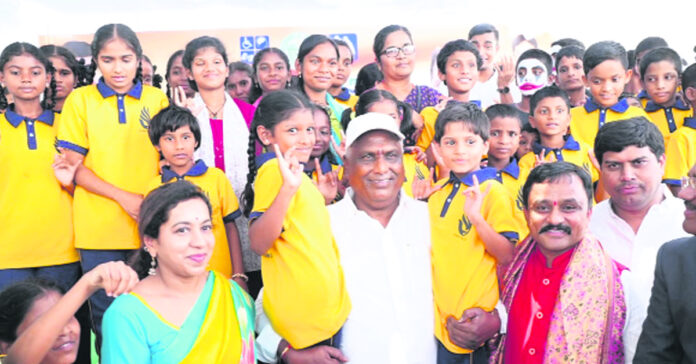 వికలాంగుల సంక్షేమం దిశగా అడుగులు