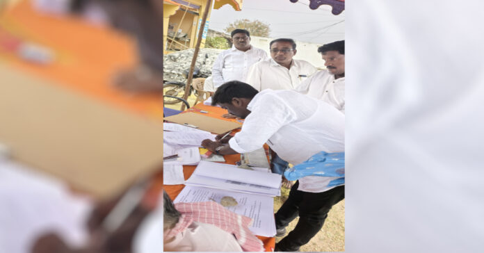 గోవిందపురం సర్పంచ్ అభ్యర్థిగా నామినేషన్ వేసిన బుర్రు అనిల్ కుమార్