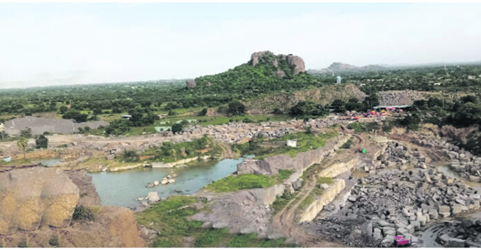 Quarry fight in the villages