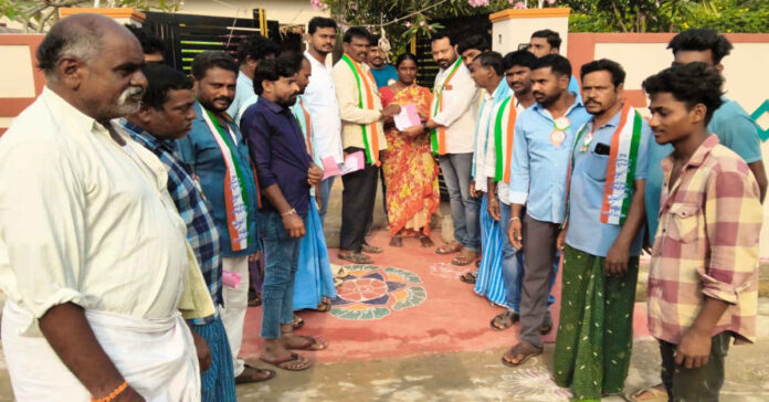 అధికార పార్టీకి ఓటెయ్యండి అభివృద్ధికి బాటలు వేయండి