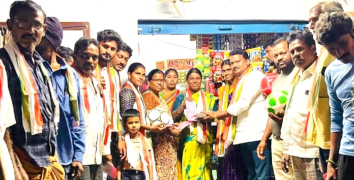 మంత్రి సహకారంతో ఆదర్శ గ్రామంగా తీర్చిదిద్దుతా