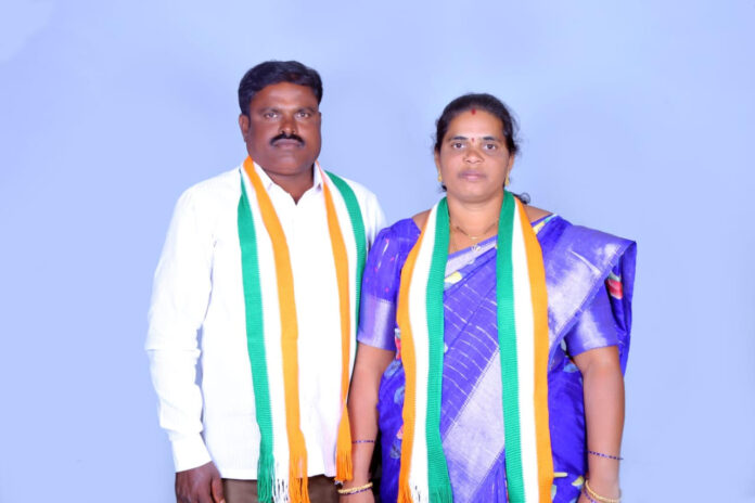 ఇశ్రీతాబాద్లో ఇంటింటి ప్రచారం