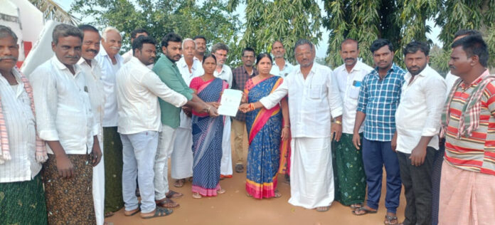 అనారోగ్య బాధితులకు సీఎం రిలీఫ్ ఫండ్ అందజేత