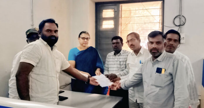 ఎడ్లపల్లి మోడల్ స్కూల్ ప్రిన్స్ పాల్ పై ఫిర్యాదు