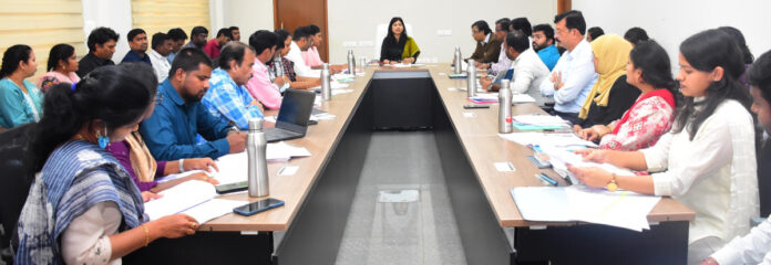 ఆరోగ్య అవగాహన కల్పించాలి