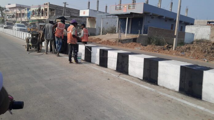 నాణ్యతలేని పనులు.. నిద్రలో అధికారులు!