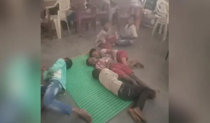 మధ్యాహ్న భోజనం వికటించి విద్యార్థులకు అస్వస్థత