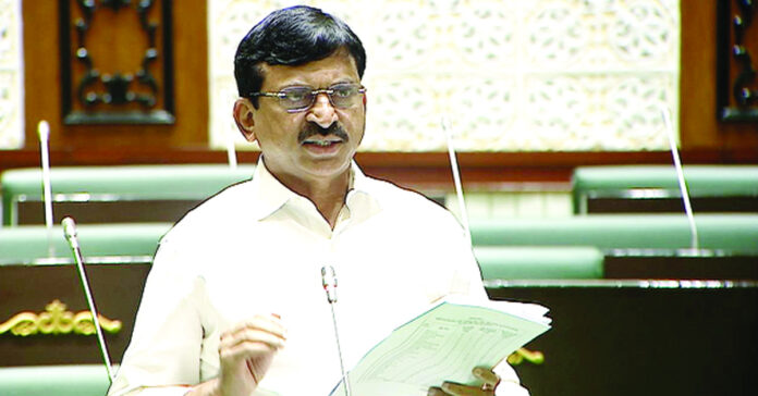 ఇందిరమ్మ ఇండ్ల సమస్యను పరిష్కరించండి