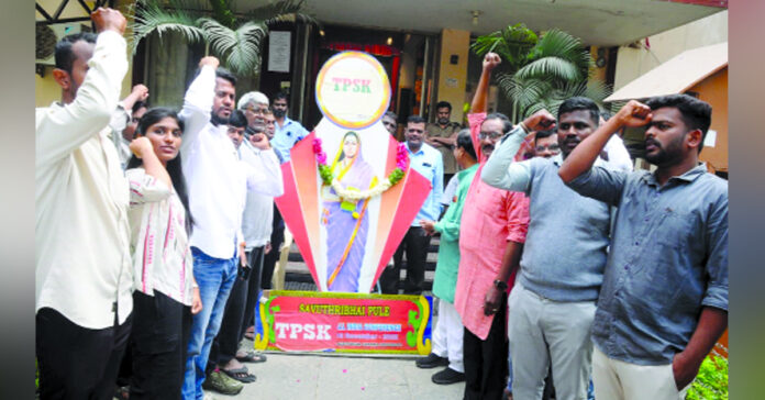 శూద్ర అతి శూద్రుల సరస్వతి సావిత్రిబాయి