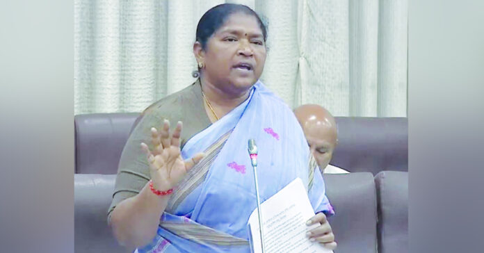 ఉపాధి చట్టాన్ని యధాతథంగా కొనసాగించాలి