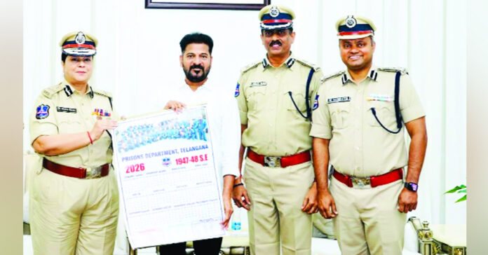 The Chief Minister unveiled the Prisons Department diary.