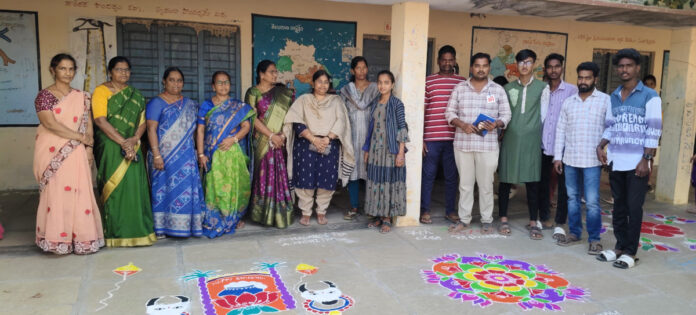 మహిళలు అన్ని రంగాల్లో ముందుండాలి