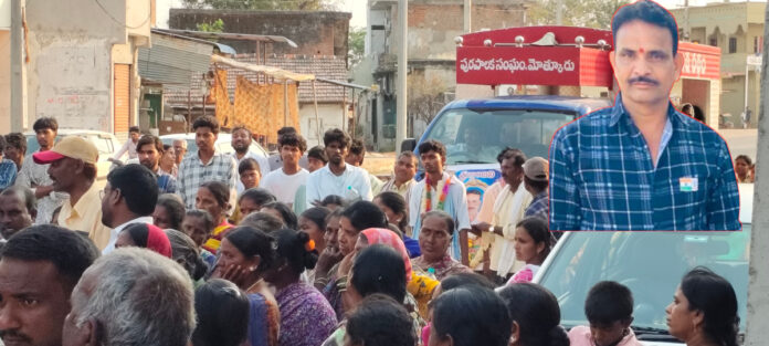 Government teacher dies of heart attack