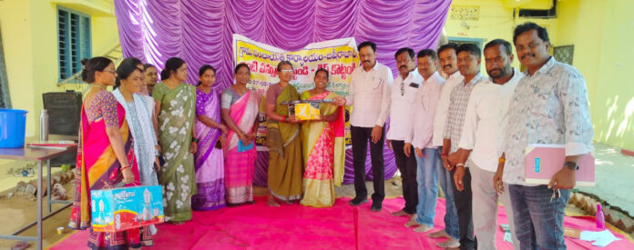 ఇంటి పన్నులు చెల్లించండి.. గిఫ్టు పట్టండి