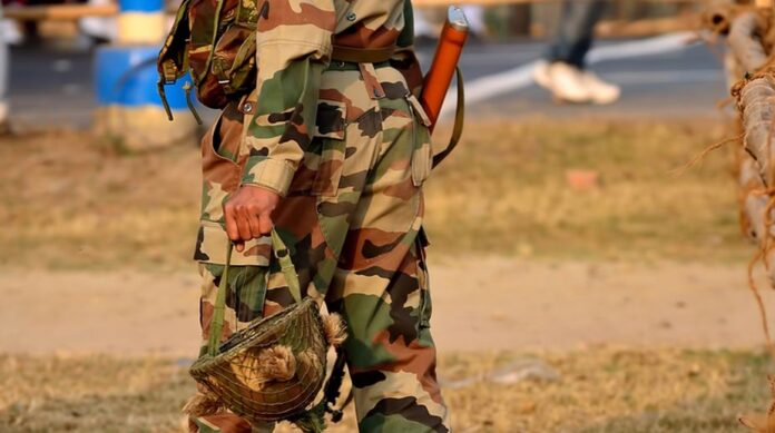 ఉరి వేసుకుని బిఎస్ఎఫ్ జవాన్ ఆత్మహత్య..