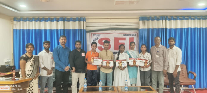 టెన్త్ టాలెంట్ టెస్ట్ విజేతలకు బహుమతులు అందజేత