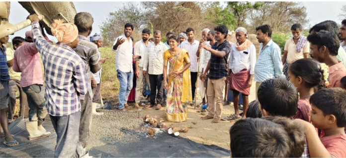 వస్త్రం తండాను అభివృద్ధి చేయడమే నా లక్ష్యం: సర్పంచ్