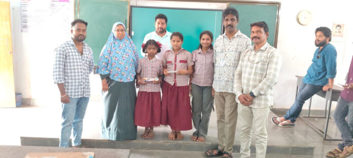 Students who won first place in fine handwriting