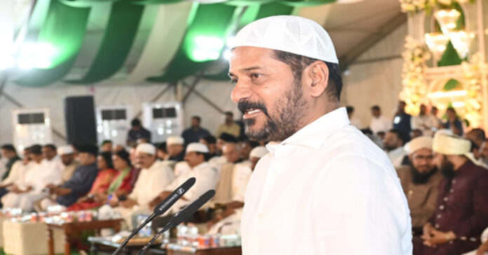 ఇఫ్తార్ విందులో పాల్గొన్న సీఎం రేవంత్ రెడ్డి