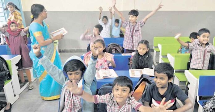 జనాకర్షణే తప్ప వాస్తవికత ఏది?